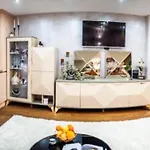 A&k Cozy Art 1 וארנה